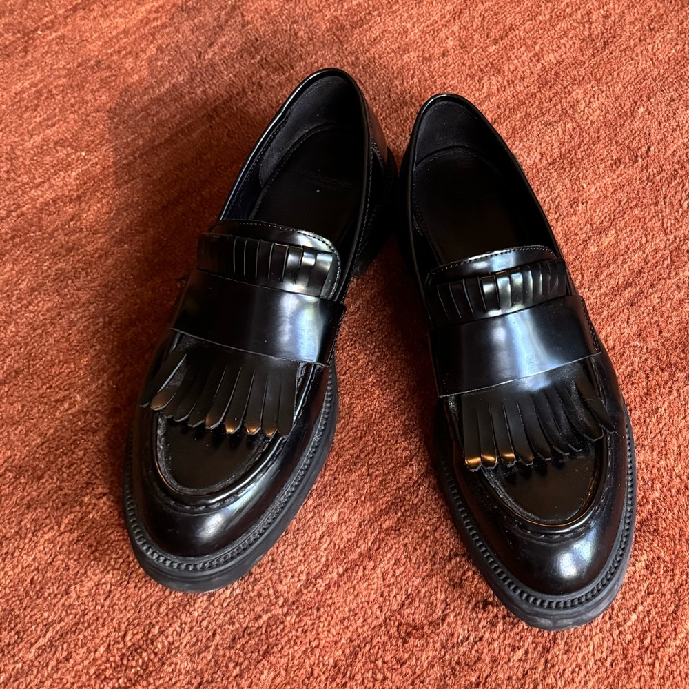 Vagabond Black Leather Loafers